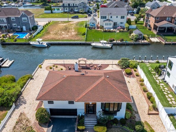 230 Sequams Lane Center, West Islip NY 11795