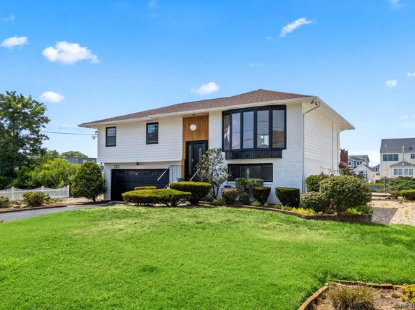 230 Sequams Lane Center, West Islip NY 11795