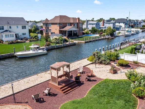 230 Sequams Lane Center, West Islip NY 11795