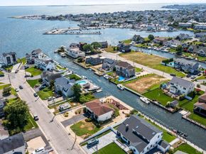 230 Sequams Lane Center, West Islip NY 11795
