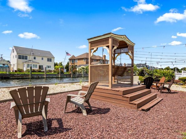 230 Sequams Lane Center, West Islip NY 11795