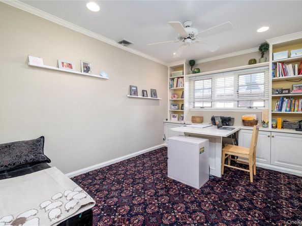 3 Reeve Road, Rockville Centre NY 11570
