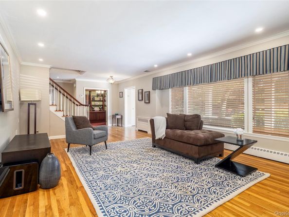 3 Reeve Road, Rockville Centre NY 11570
