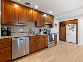 53 Periwinkle Road, Levittown NY 11756