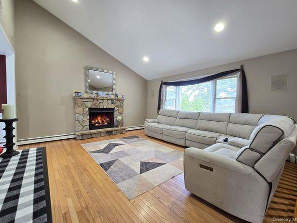 46 Midland Boulevard, Ronkonkoma NY 11779