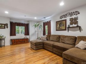 167 Farm Road E, Wading River NY 11792