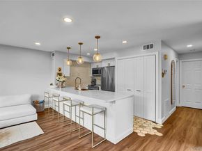 1 Anchorage Way 201, Freeport NY 11520