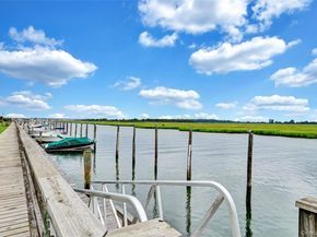1 Anchorage Way 201, Freeport NY 11520