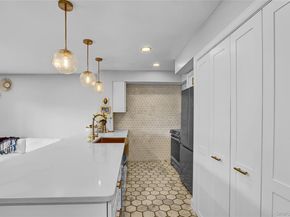 1 Anchorage Way 201, Freeport NY 11520