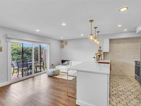 1 Anchorage Way 201, Freeport NY 11520