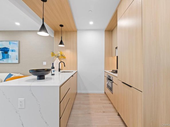 366 Harman Street 2R, Brooklyn NY 11237