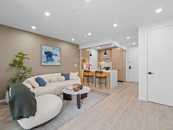 366 Harman Street 2R, Brooklyn NY 11237