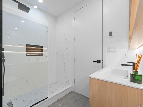 366 Harman Street 2R, Brooklyn NY 11237