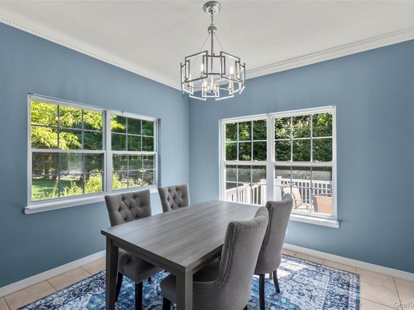 93 paddington Circle, Smithtown NY 11787