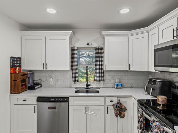 8 Edgewater Drive, Mastic Beach NY 11951