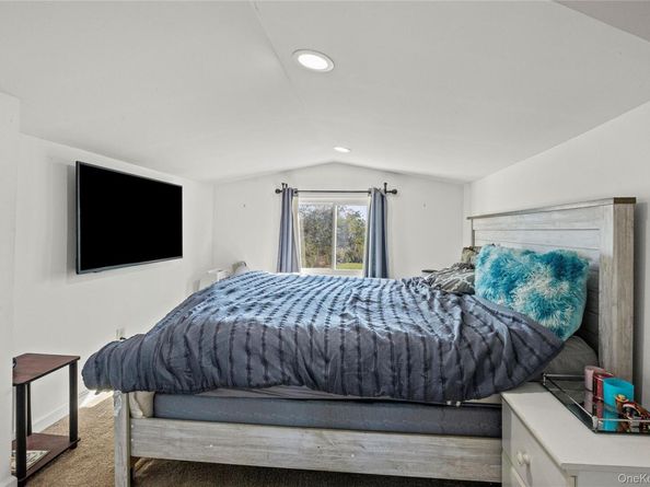 8 Edgewater Drive, Mastic Beach NY 11951