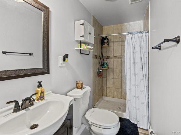 8 Edgewater Drive, Mastic Beach NY 11951