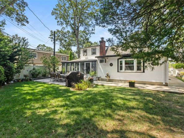 1605 Henry Road, Wantagh NY 11793