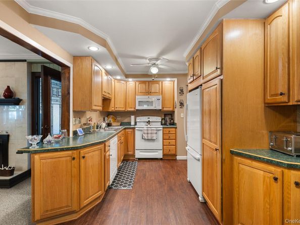 1605 Henry Road, Wantagh NY 11793