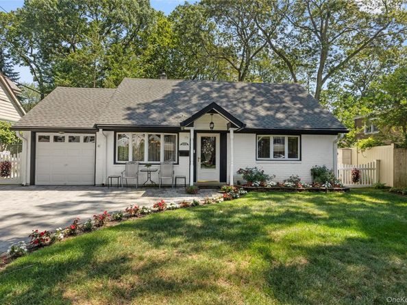 1605 Henry Road, Wantagh NY 11793