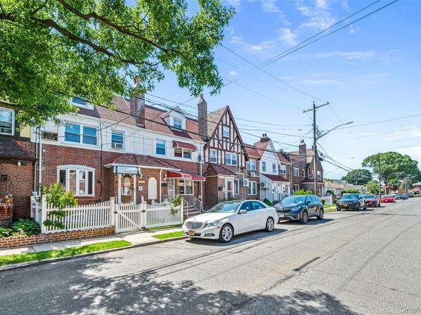 14229 231st Street, Laurelton NY 11413