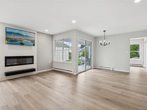 147 Edinburgh Drive, Ridge NY 11961
