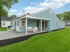147 Edinburgh Drive, Ridge NY 11961