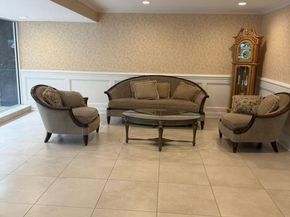 43-25 Douglaston Parkway 2D, Douglaston NY 11363