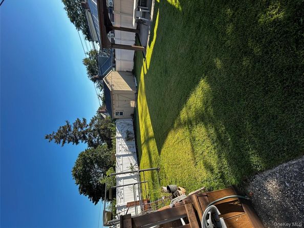 7734 Little Neck Parkway, Glen Oaks NY 11004