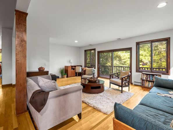 2 Cecilia Lane, Pleasantville NY 10570