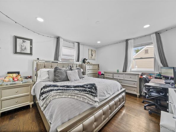 522 17th Street, West Babylon NY 11704