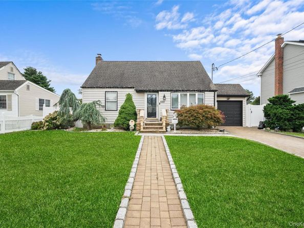 522 17th Street, West Babylon NY 11704