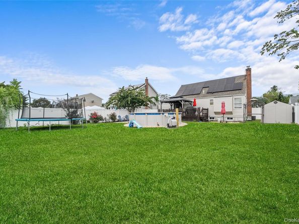 522 17th Street, West Babylon NY 11704