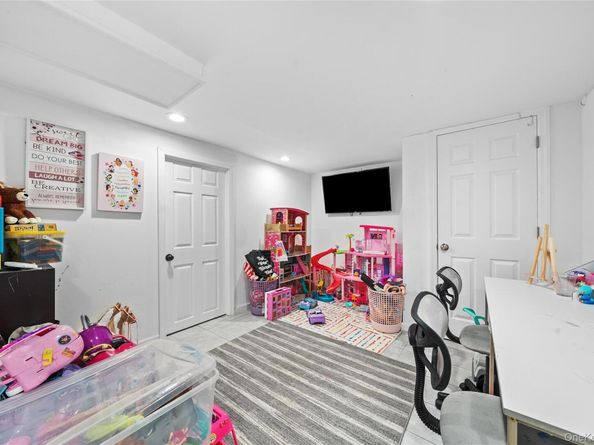 522 17th Street, West Babylon NY 11704
