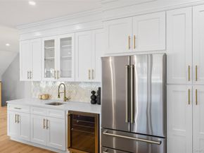 19 Mead Lane, Westbury NY 11590