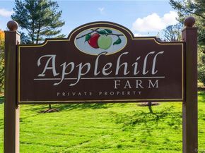 10 Grove Mews, Chappaqua NY 10514