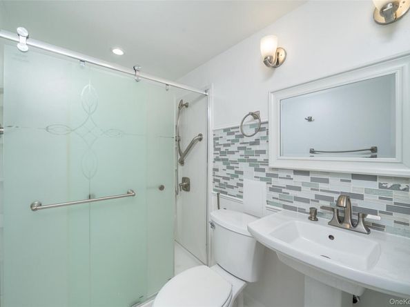 10 Grove Mews, Chappaqua NY 10514