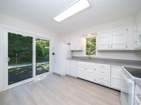 10 Grove Mews, Chappaqua NY 10514