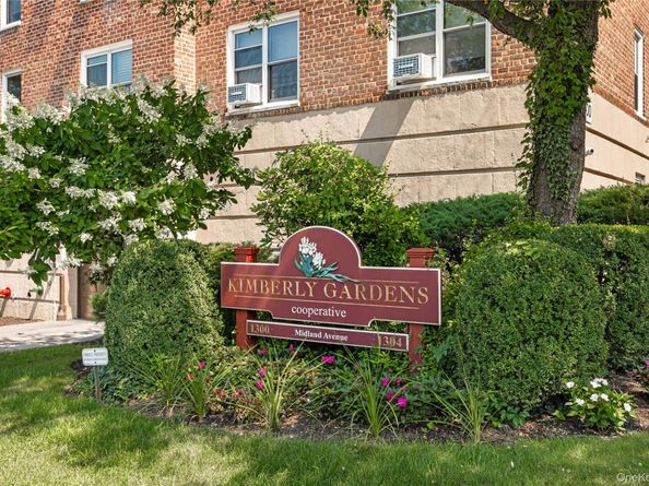 1304 Midland Avenue C20, Yonkers NY 10704