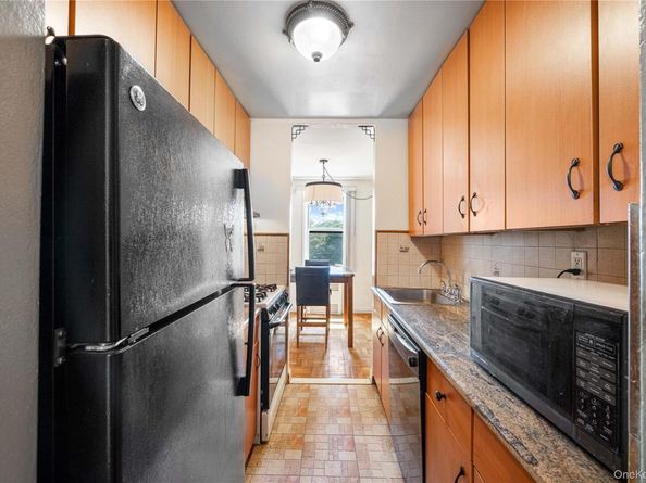 1304 Midland Avenue C20, Yonkers NY 10704
