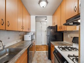 1304 Midland Avenue C20, Yonkers NY 10704