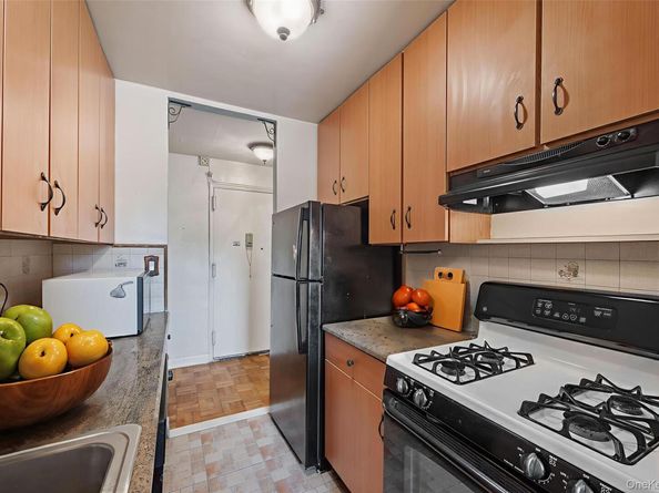 1304 Midland Avenue C20, Yonkers NY 10704