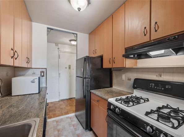 1304 Midland Avenue C20, Yonkers NY 10704