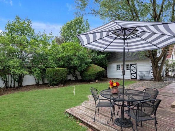 84 Nassau Boulevard, Garden City NY 11530