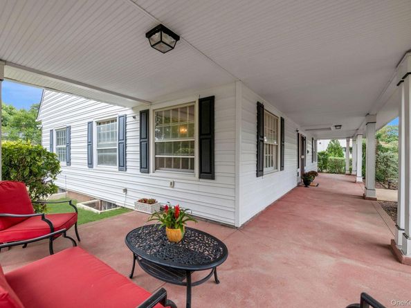 84 Nassau Boulevard, Garden City NY 11530