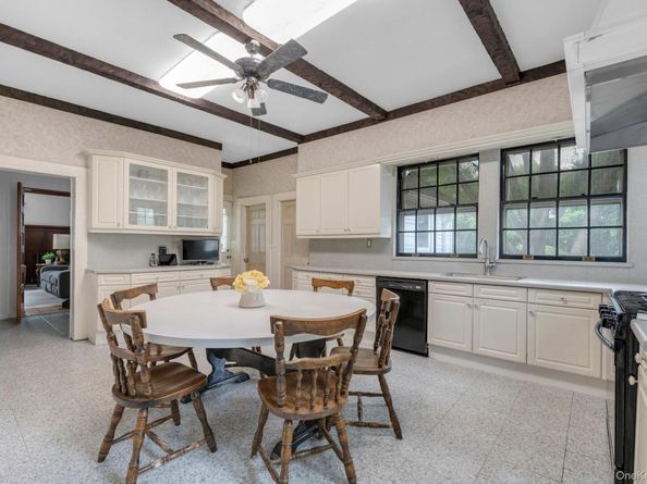 84 Nassau Boulevard, Garden City NY 11530