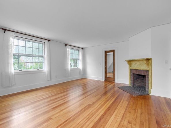 84 Nassau Boulevard, Garden City NY 11530