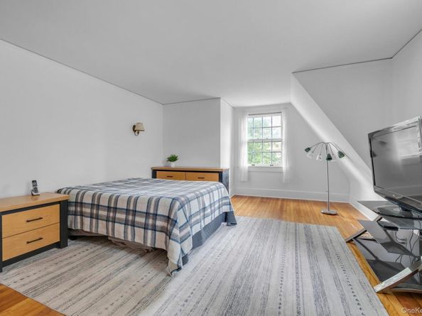 84 Nassau Boulevard, Garden City NY 11530