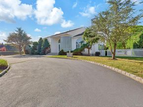 5 Alley Pond Court, Dix Hills NY 11746