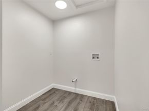 5 Alley Pond Court, Dix Hills NY 11746